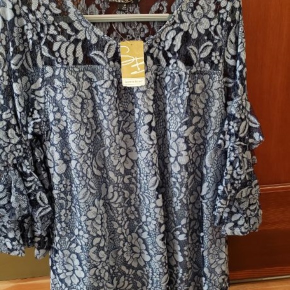 Lacey top - Picture 2 of 2